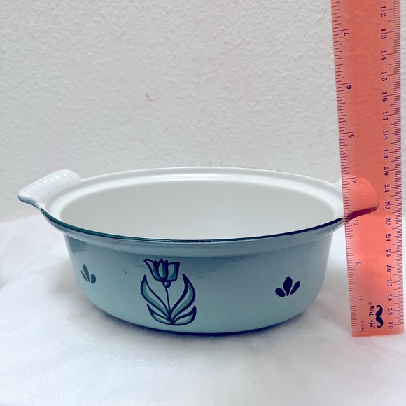 Vintage DRU Enamel, Tulips, Green Cast Iron Dutch Oven, Casserole with Lid - Picture 11 of 11